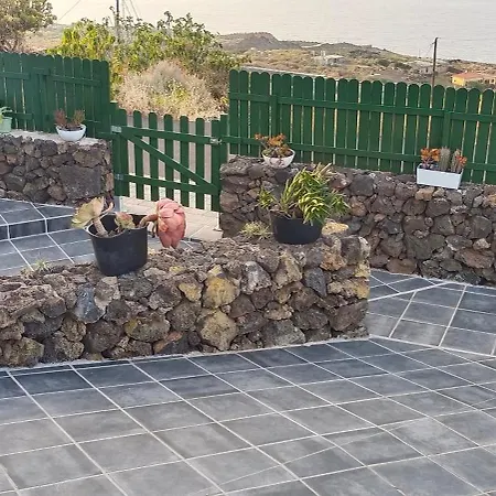 Casa Piruca بيت للعطل *